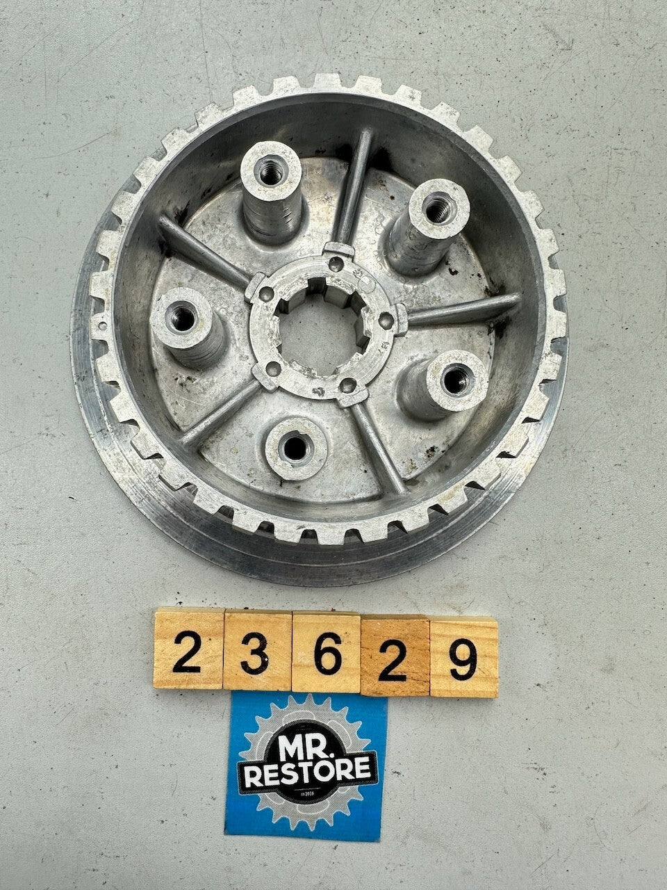 Kawasaki KH500 H1 Mach III F8 F9 Clutch Centre Hub Boss 13087-030