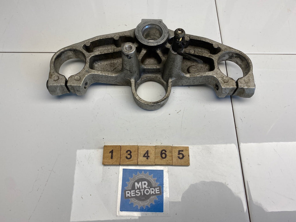 Yamaha FZR250 2KR 3HX1 Top Fork Clamp 2KR-23435
