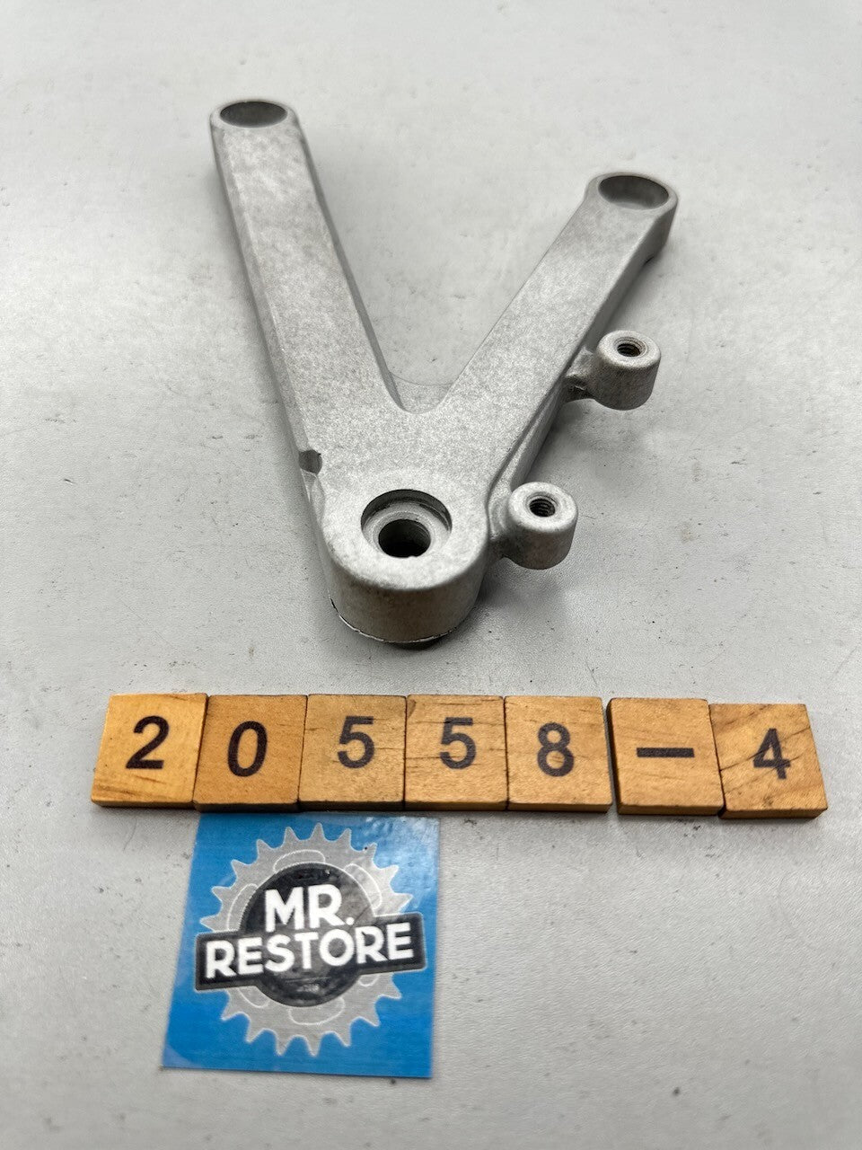 Honda CBR250RR MC22 L/H Footrest Foot Peg Bracket OEM 50700-KAZ