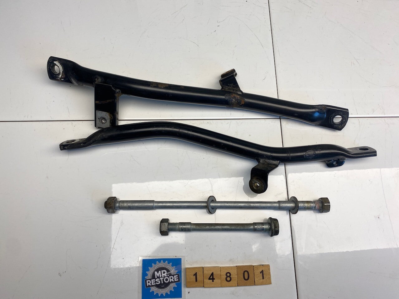 BMW R1100S Left & Right Engine Mounts, Bolts & Nuts 1998-2005 R2S