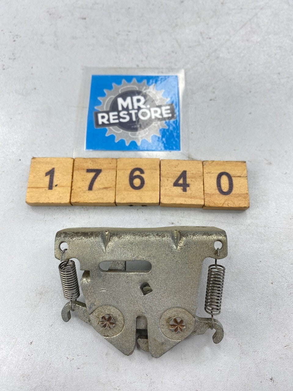 Honda GL1000 Goldwing 1976-77 Top Shelter Lock Latch 50436-371-003