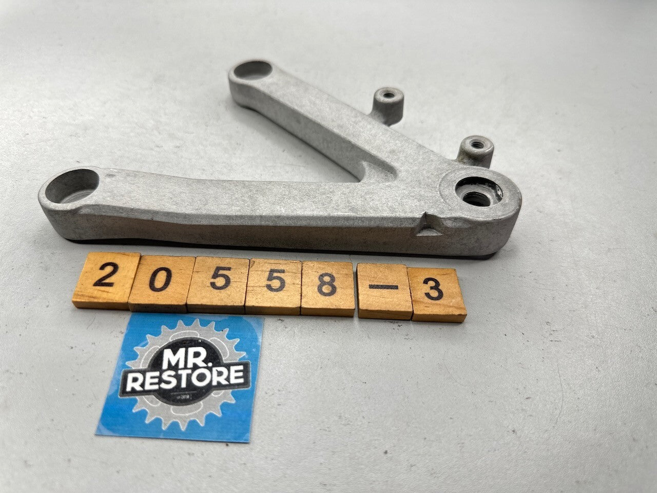 Honda CBR250RR MC22 L/H Footrest Foot Peg Bracket OEM 50700-KAZ