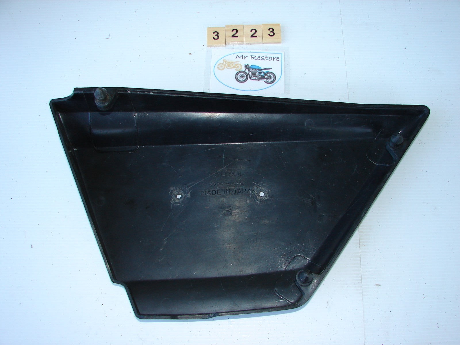 Kawasaki Z500A R/H side panel 36001-1028 - 2 available