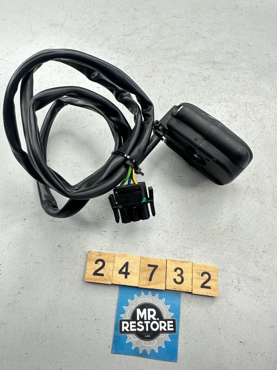 BMW G650GS 2010-16  Right Handlebar Combination Switch 61318549088
