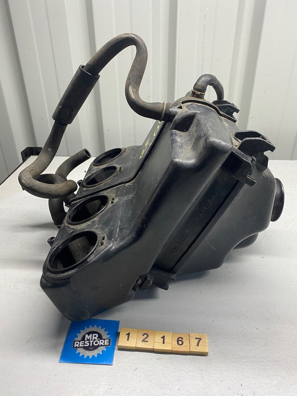 Suzuki RF900 Air Box Air Cleaner & Inlet Tube