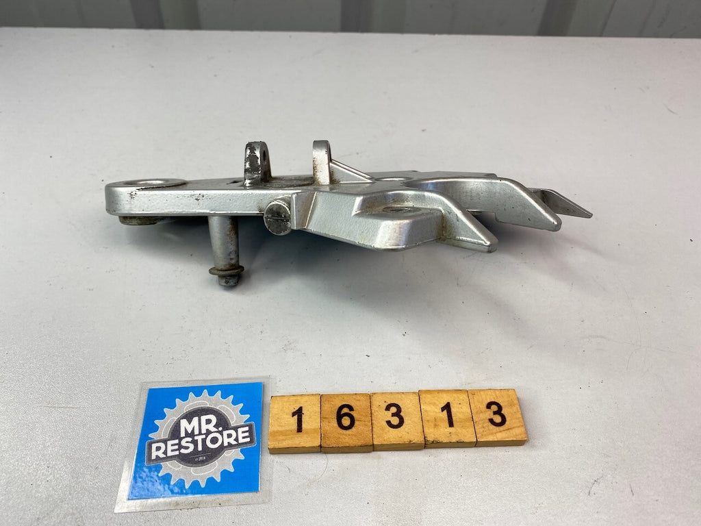 BMW R1100R R1100RS R850R R/H Footrest Plate 46 71 2 311 640