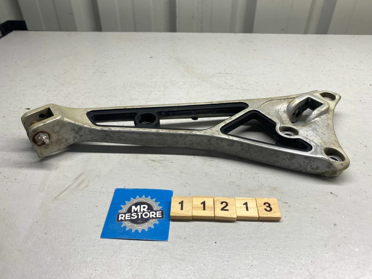 Suzuki GSX250FW L/H Footrest Hanger