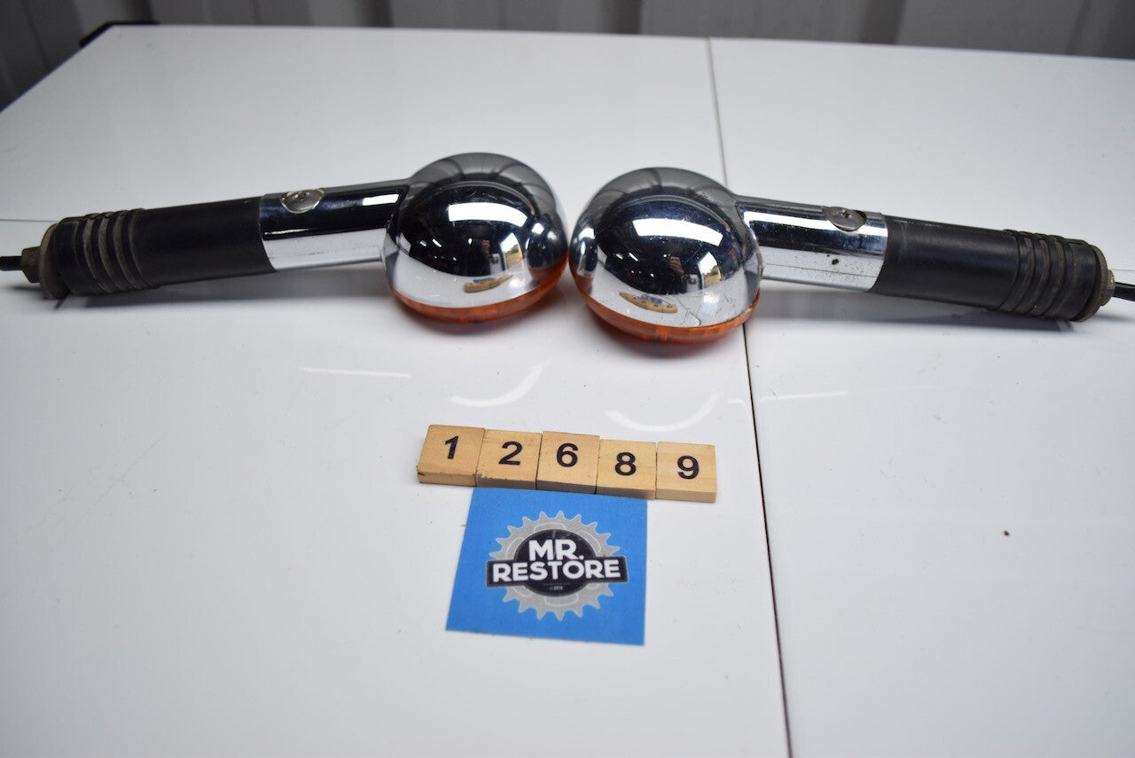 Suzuki Intruder VS800 Pair of Front Indicators with Original Lenses