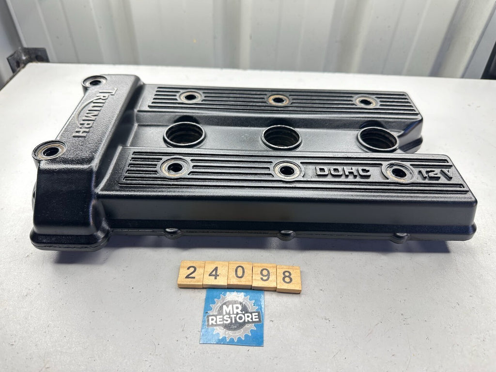 Triumph Daytona Speed Triple Sprint Tiger Trident Trophy - Cylinder Head Cover
