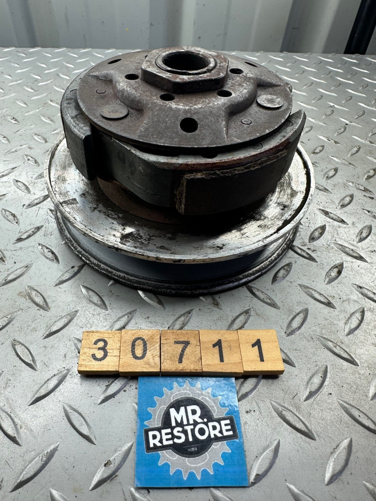 Honda CH250 Spacy Elite 85-90 CN250 Secondary Driven Clutch 22535-KS4-306