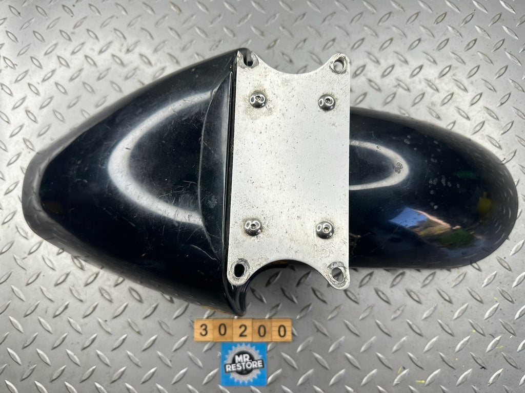 Suzuki RGV250 1989 Front Mudguard Fender & Brace 53111-32C0  53111-32C00