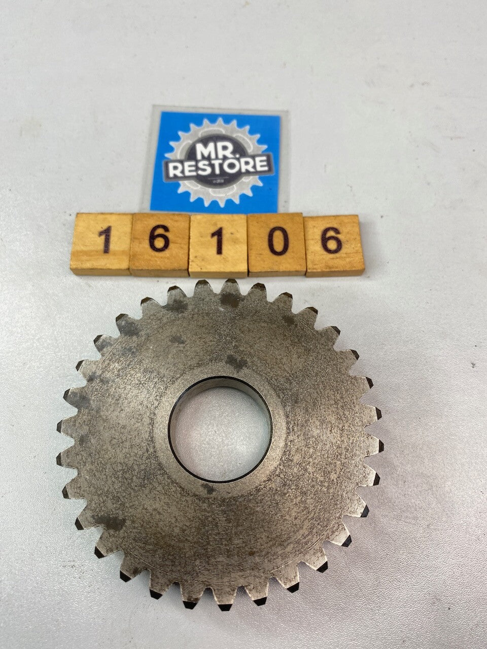 Suzuki GSXR1100 1986-88 1st Driven Gear 24311-06B00