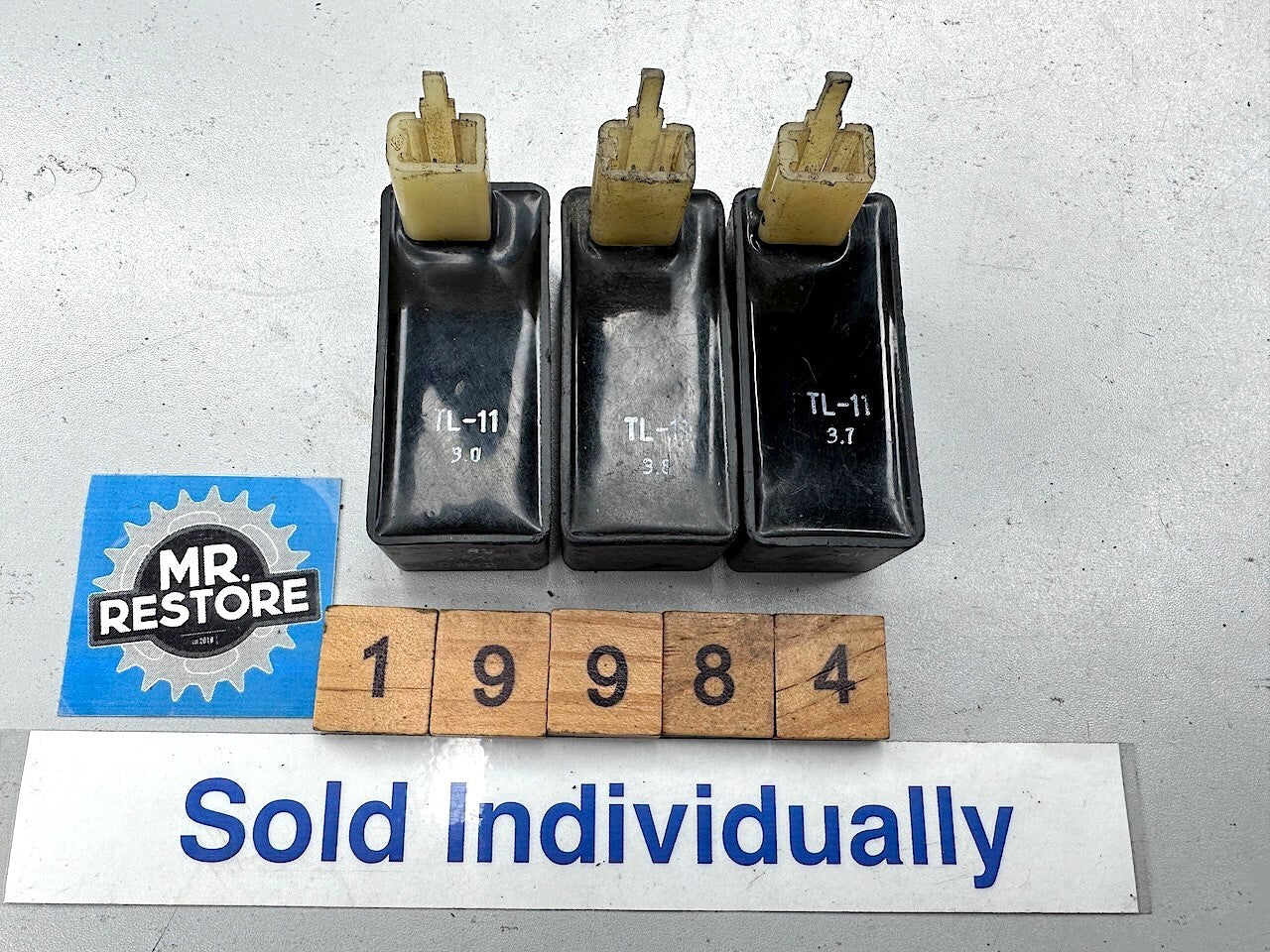 Honda XR600 XR500 XR350 XR250 XR200 Turn Signal Relay TL-11  38301-KA2-751