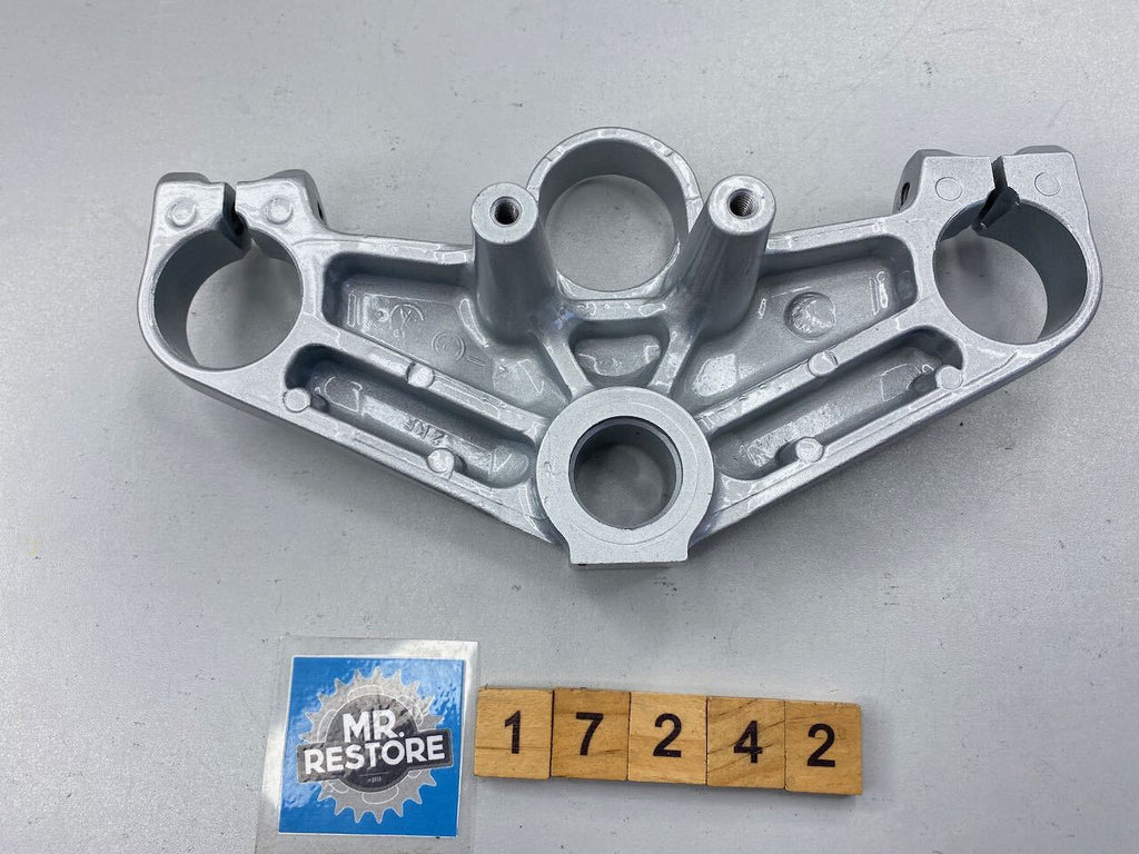 Yamaha FZR250 2KR Top Fork Clamp Crown Handle 2KR-23435 (Painted)