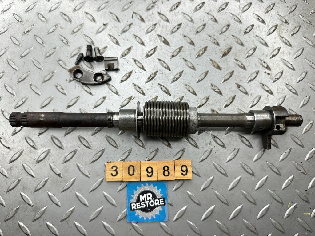 Suzuki GT250 1976 Kick Start Shaft & Parts
