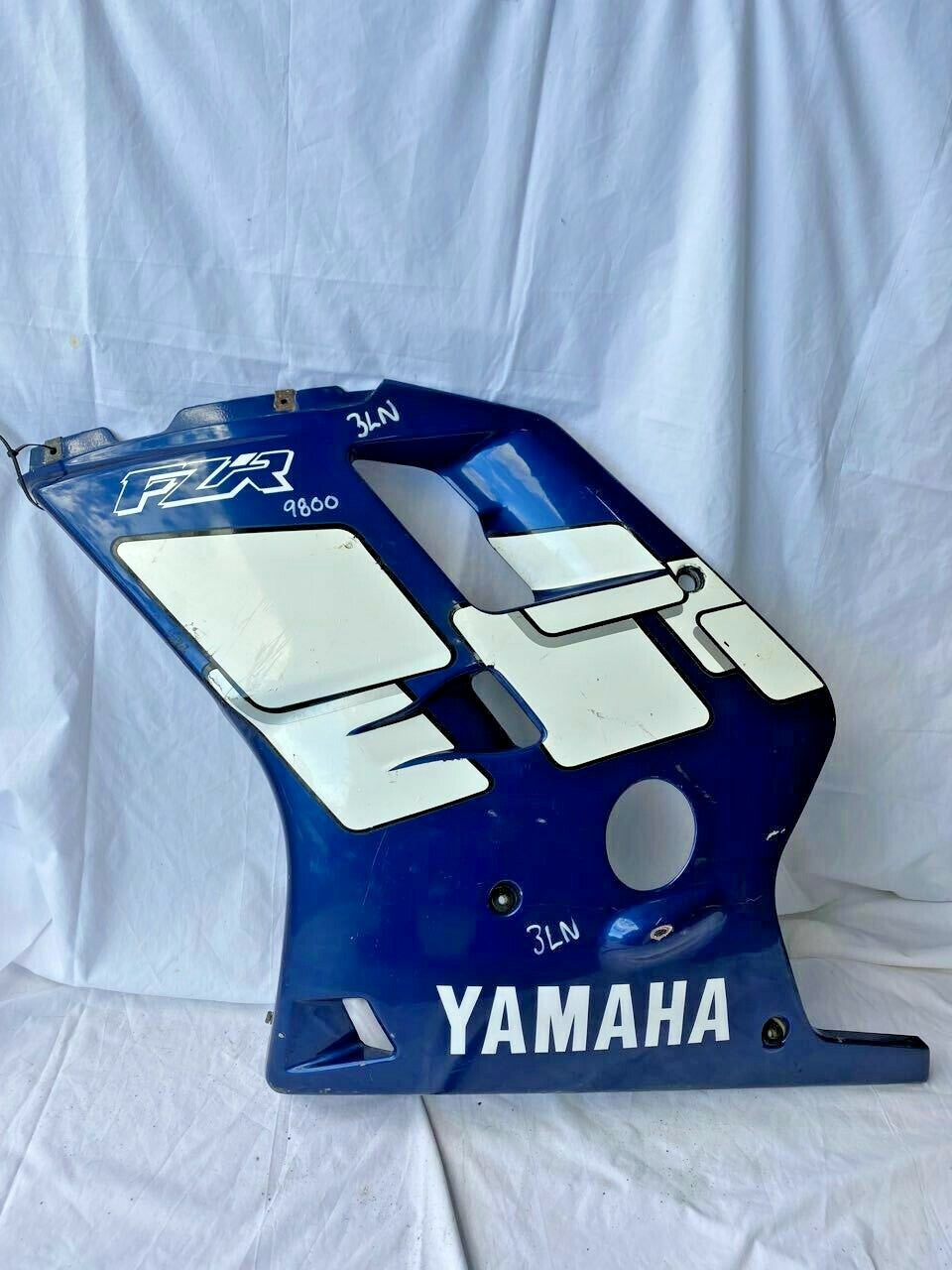 Yamaha FZR250 EXUP 3LN L/H Side Panel