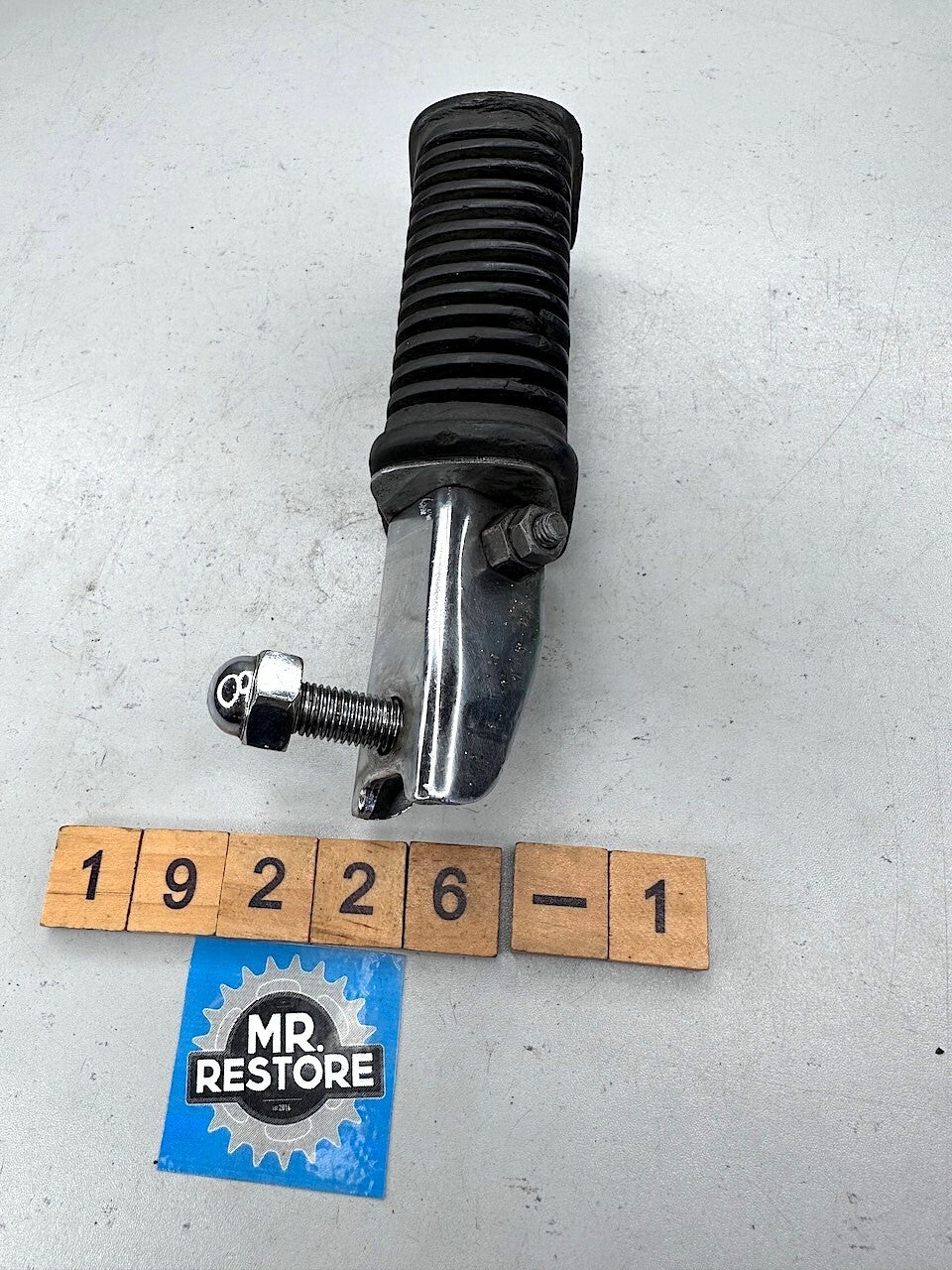 Suzuki GSX1100 GS1100 GS750 GS400 R/H Pillion Foot Rest Peg