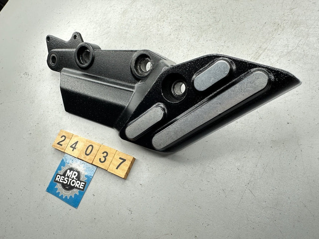 Triumph Daytona Speed Triple T300 Sprint Tiger R/H Foot Control Plate