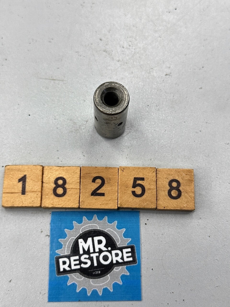 Yamaha XS500 TX500 Idle Sprocket Shaft 371-11455