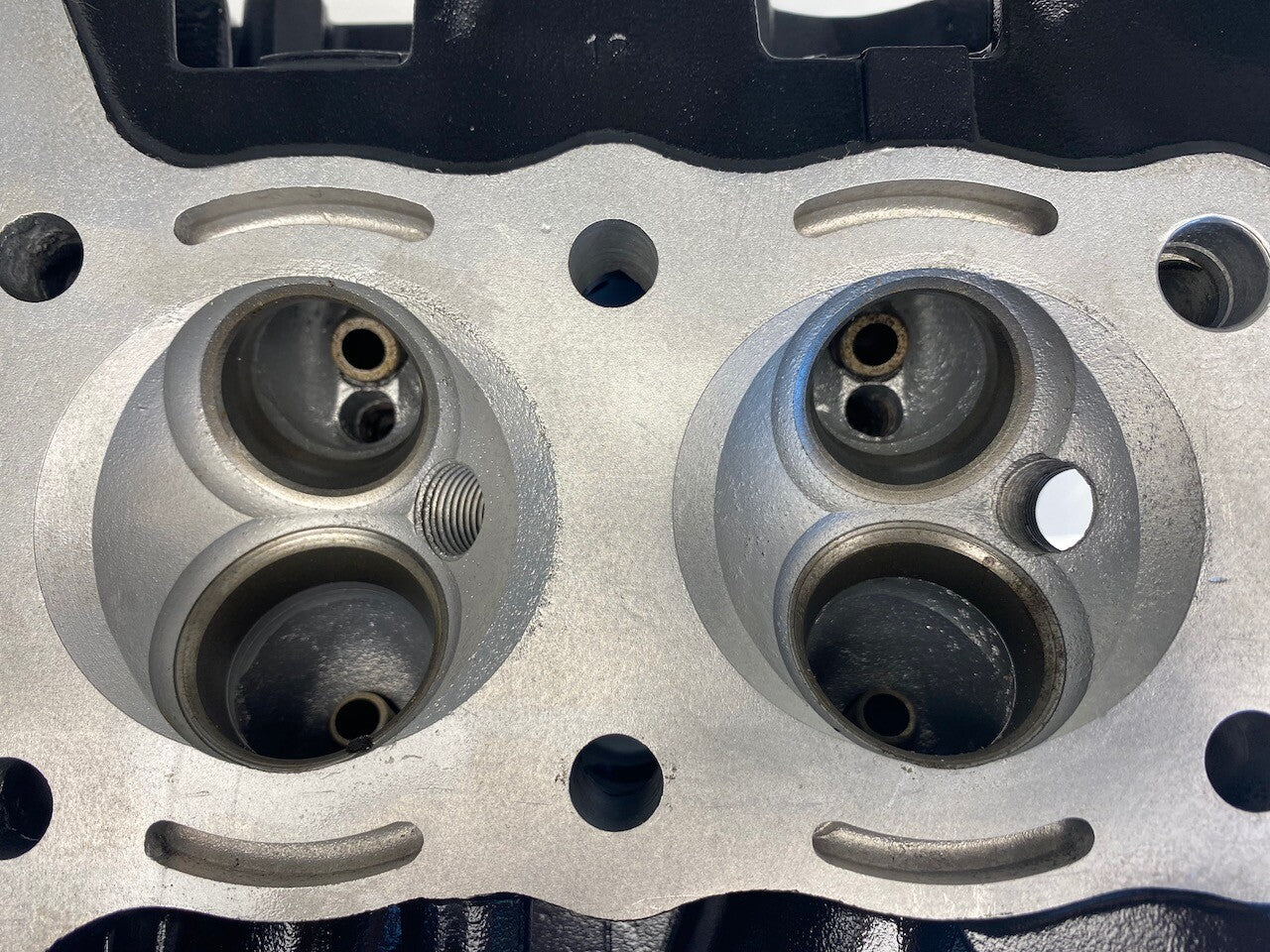 Kawasaki GT750 Cylinder Head - Vapour Blasted & Repainted