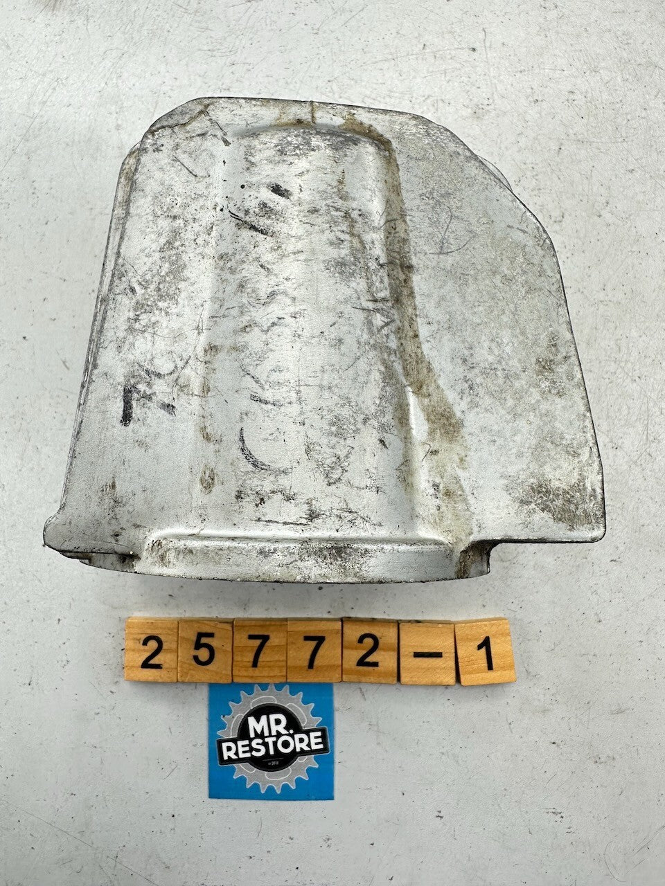 Honda CB650 '79-82' CB350 Oil Filter Case Cover 15411-426  15411-426-000