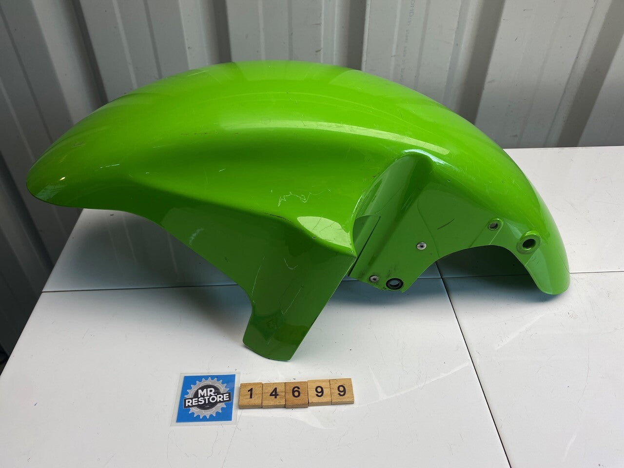 Kawasaki ZX2RC Front Mud Guard Fender 35004-1284