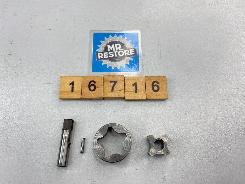 Suzuki RGV250 1989-96 Oil Pump Rotor Set 16410-12C00
