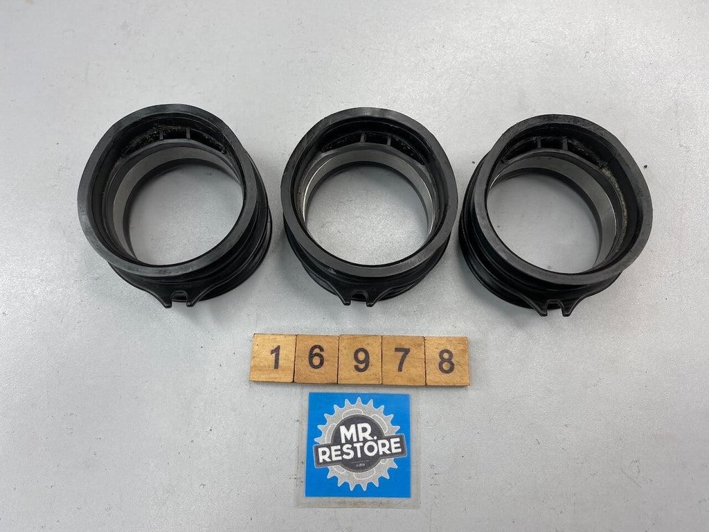 Triumph Speed Triple 900 (Carb) Carburettor to Air Box Rubbers (set) 