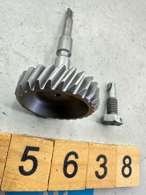 Honda CB750 Tachometer Gear & Bolt 12431-300-010