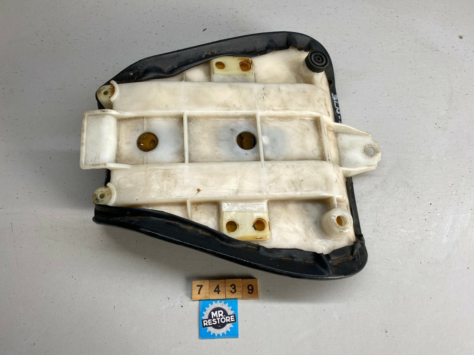 Yamaha FZR250 3LN Riders Pilot Seat 3LN-24712-00