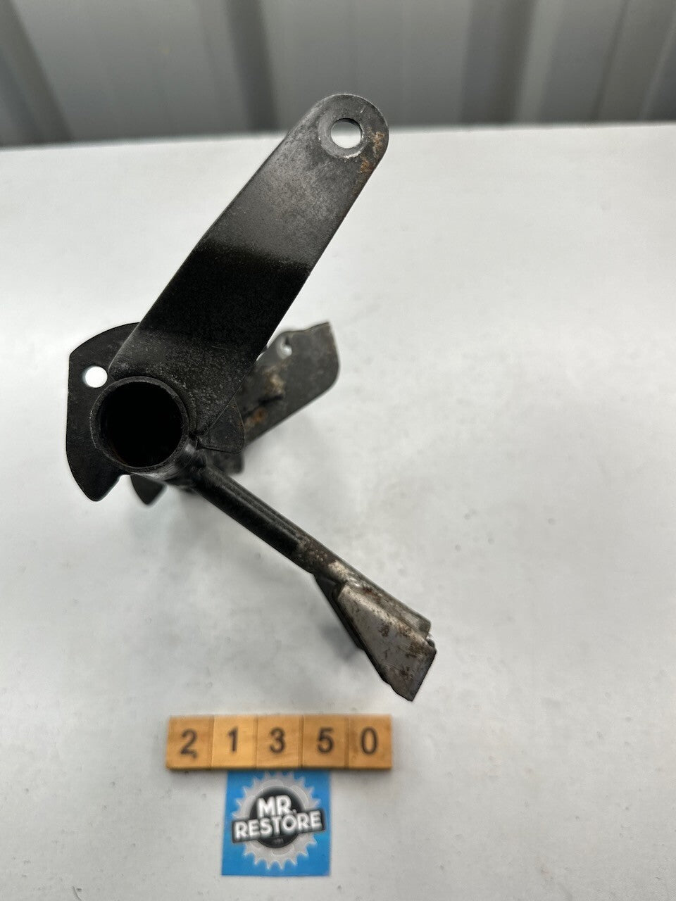 Yamaha TZR250 1986-88 1KT 2MA Fuel Tank Stay 1 Bracket - 1KT-24115