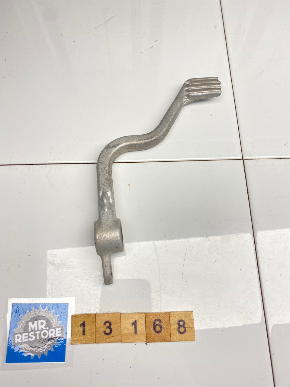 Kawasaki GPZ900R ZX900 OEM Rear Brake Lever assy. 43001-1174