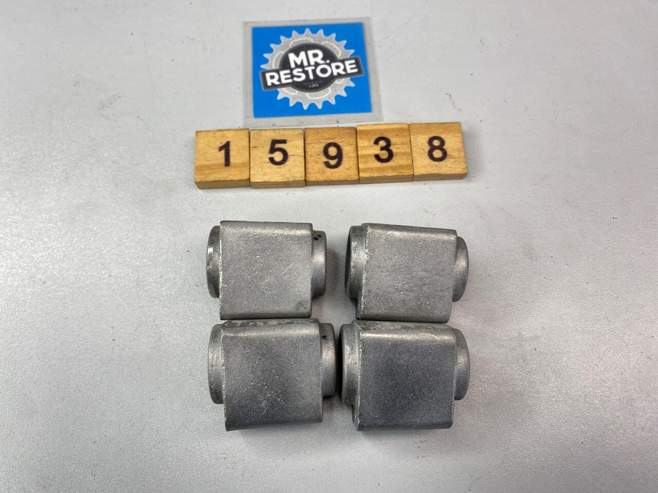 Honda CB250N CB400N CB250T CB400T CM450 Rear Damper Collar x 4 - 41242-413-780