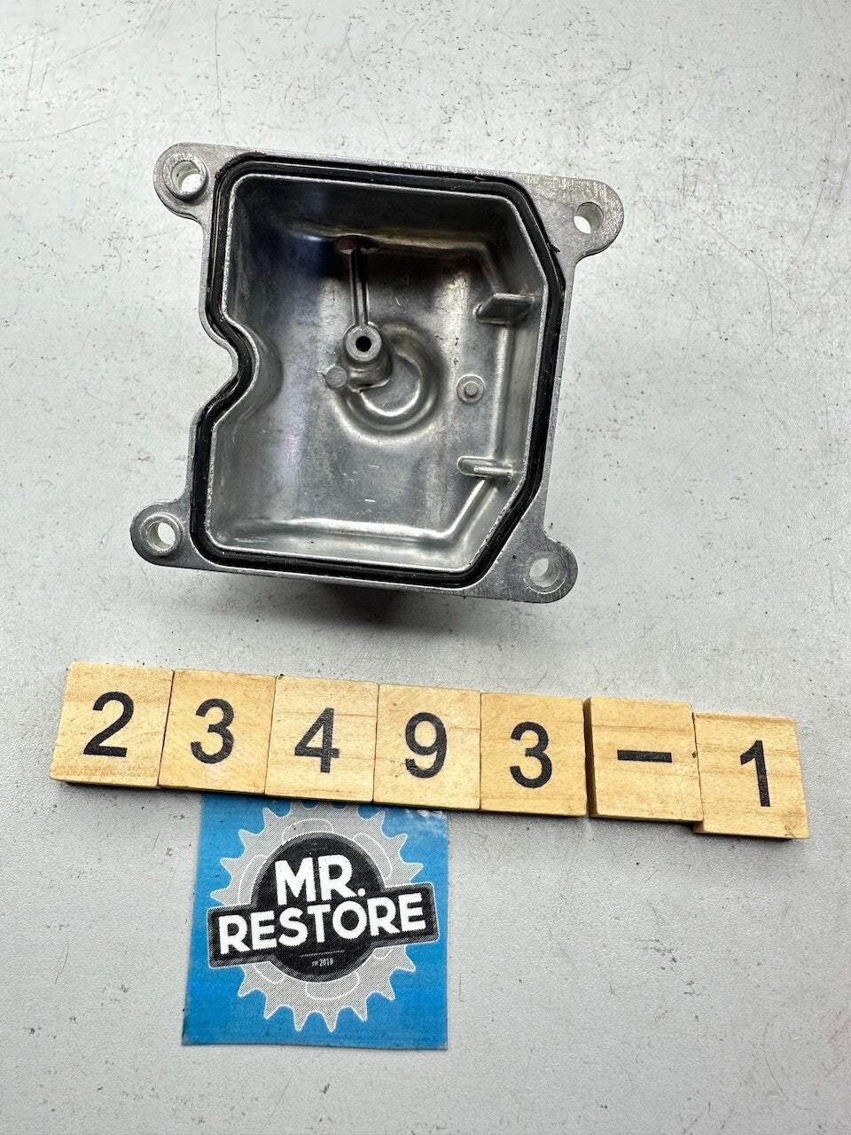 Kawasaki ZX1000 GPZ1000RX '86-88' Float Chamber Bowl 832