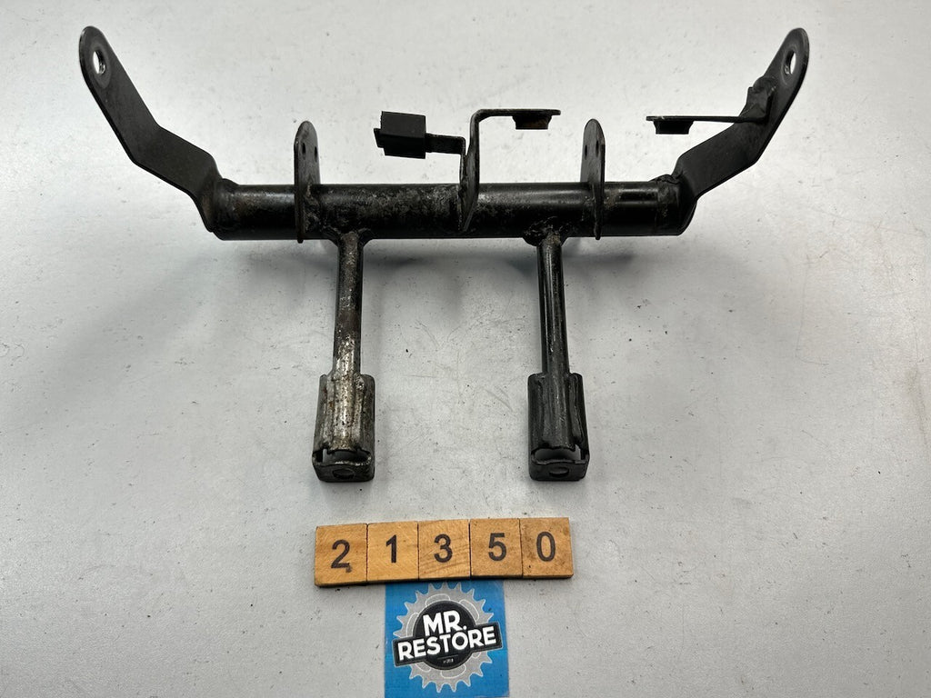 Yamaha TZR250 1986-88 1KT 2MA Fuel Tank Stay 1 Bracket - 1KT-24115
