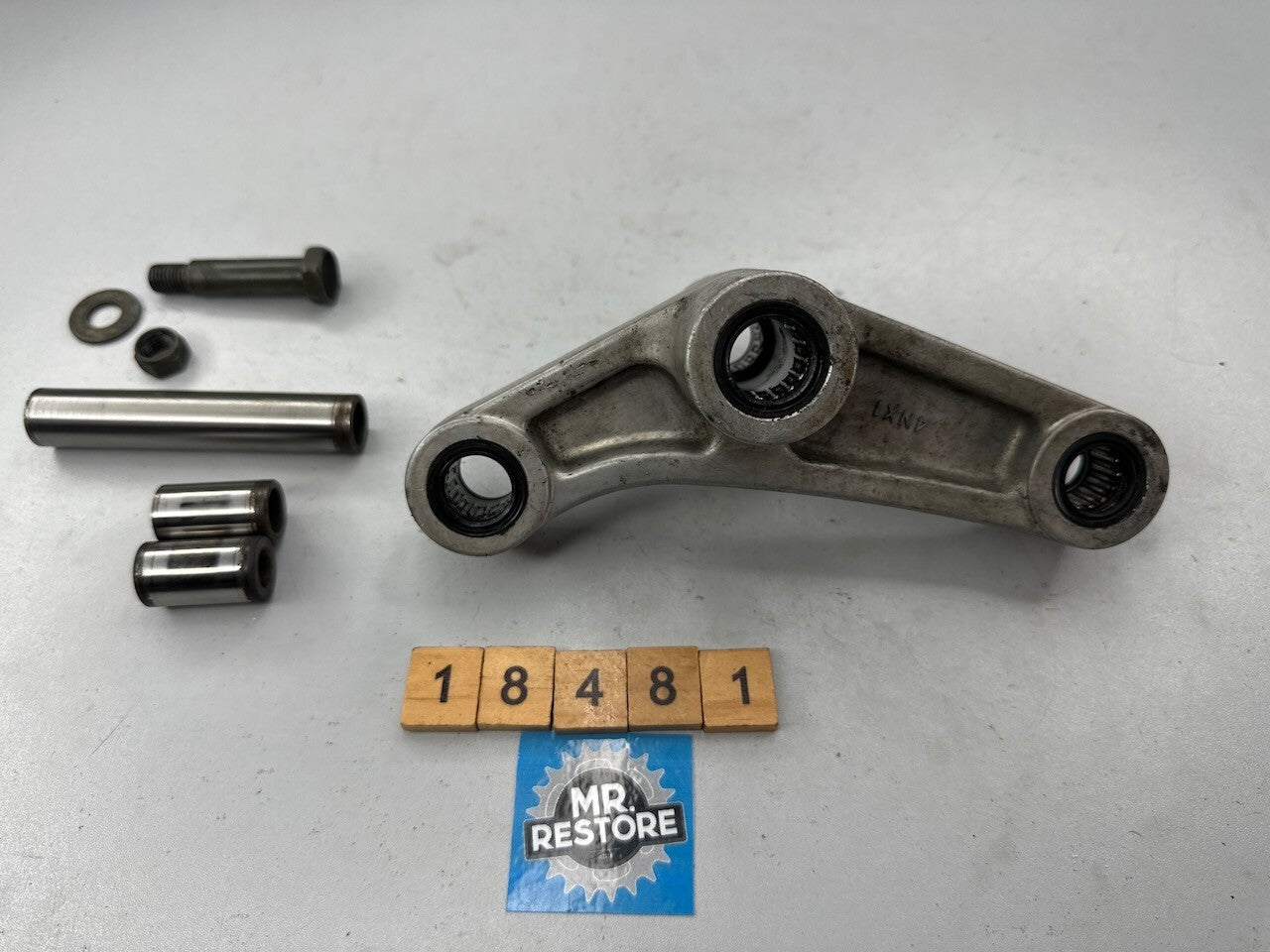 Yamaha TRX850 1995-99 Rear Shock Linkage Relay Arm & Bushes 4NX-2217A