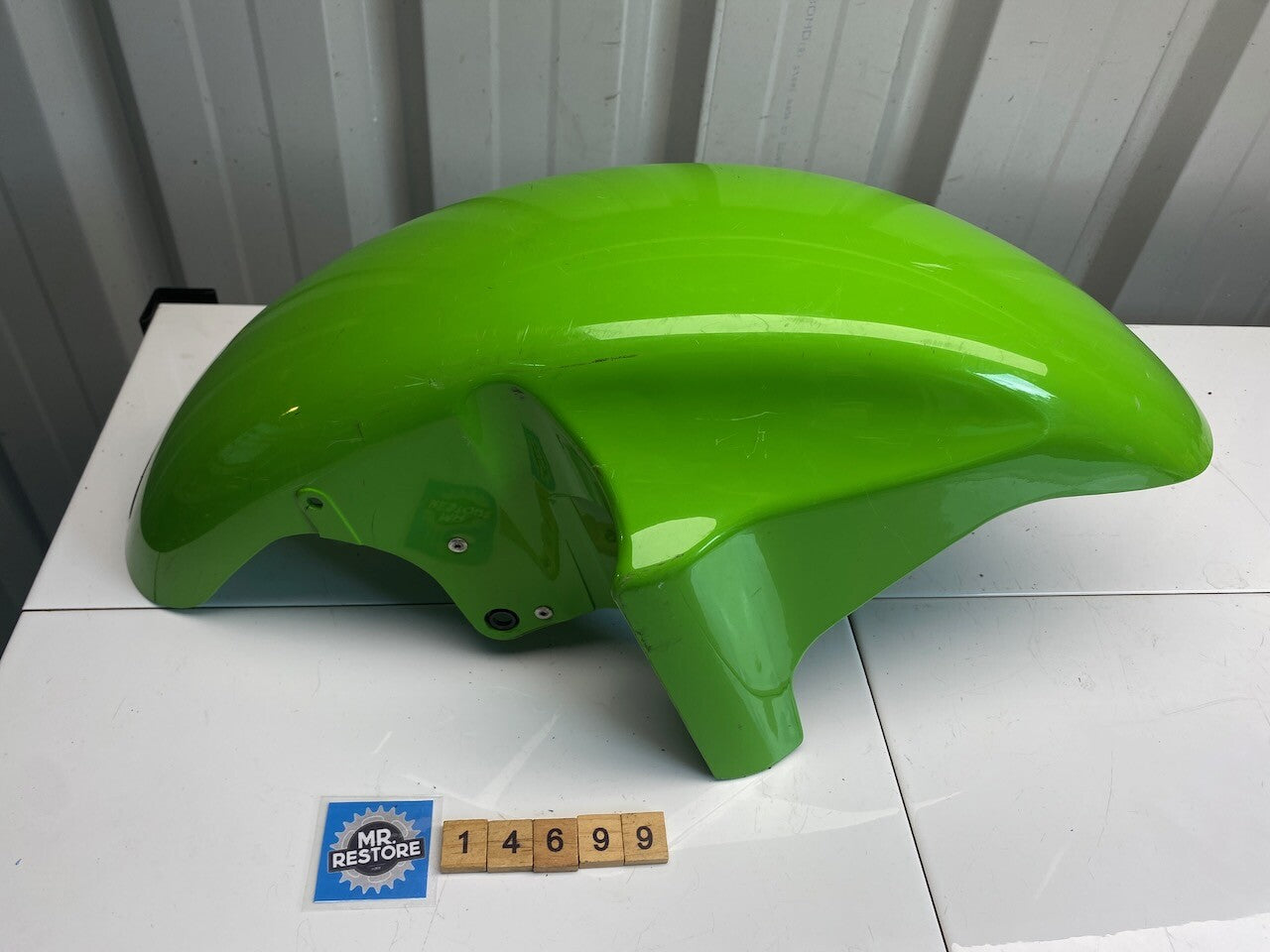 Kawasaki ZX2RC Front Mud Guard Fender 35004-1284