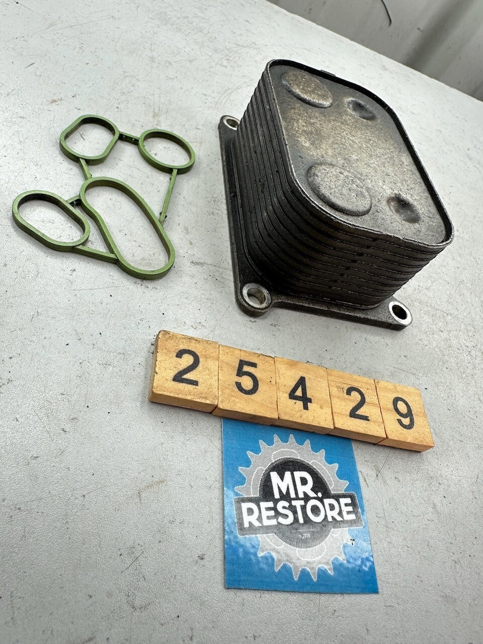 BMW F800S F800ST F800GS F650GS F800GT F800R Engine Oil Cooler Heat Exchanger
