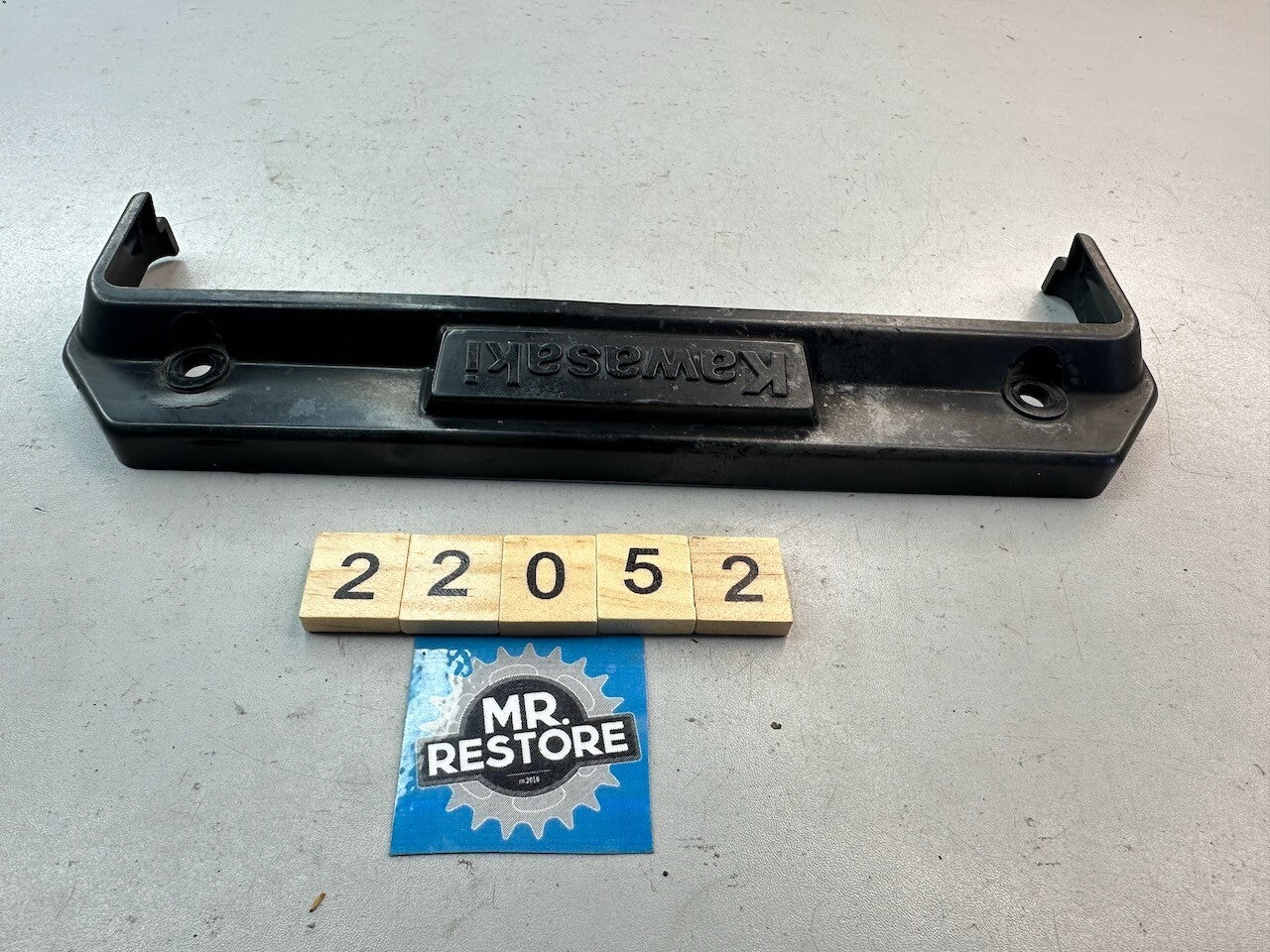 Kawasaki GT550 Z550 Z1100 KZ1100 ZX550 GPZ550 Oil Cooler Upper Cover 14025-1410