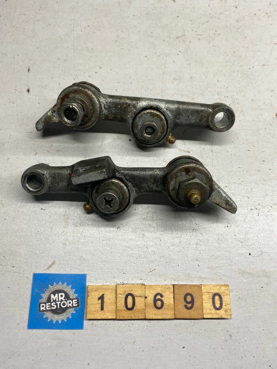 Suzuki U50 Front Suspension Linkage (pair)