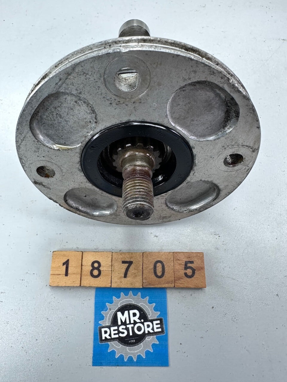 Yamaha XJ750 XJ650 XV400 XVS400 Middle Drive Gear Housing Shaft