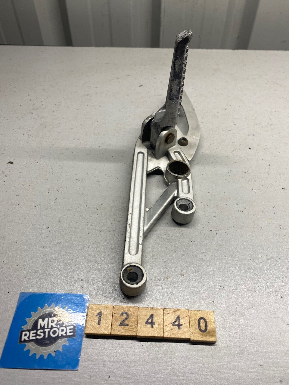 Megelli 250R R/H Rear Set & Foot Rest Assy.