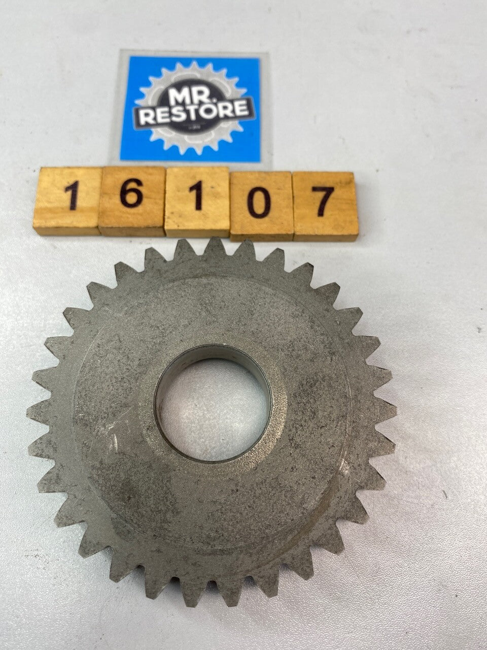 Suzuki GSXR1100 1986-88 1st Driven Gear 24311-06B00