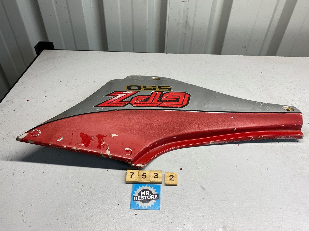 Kawasaki GPZ550 ZX550 1984-85 Right Hand Side Cover 36001-1201