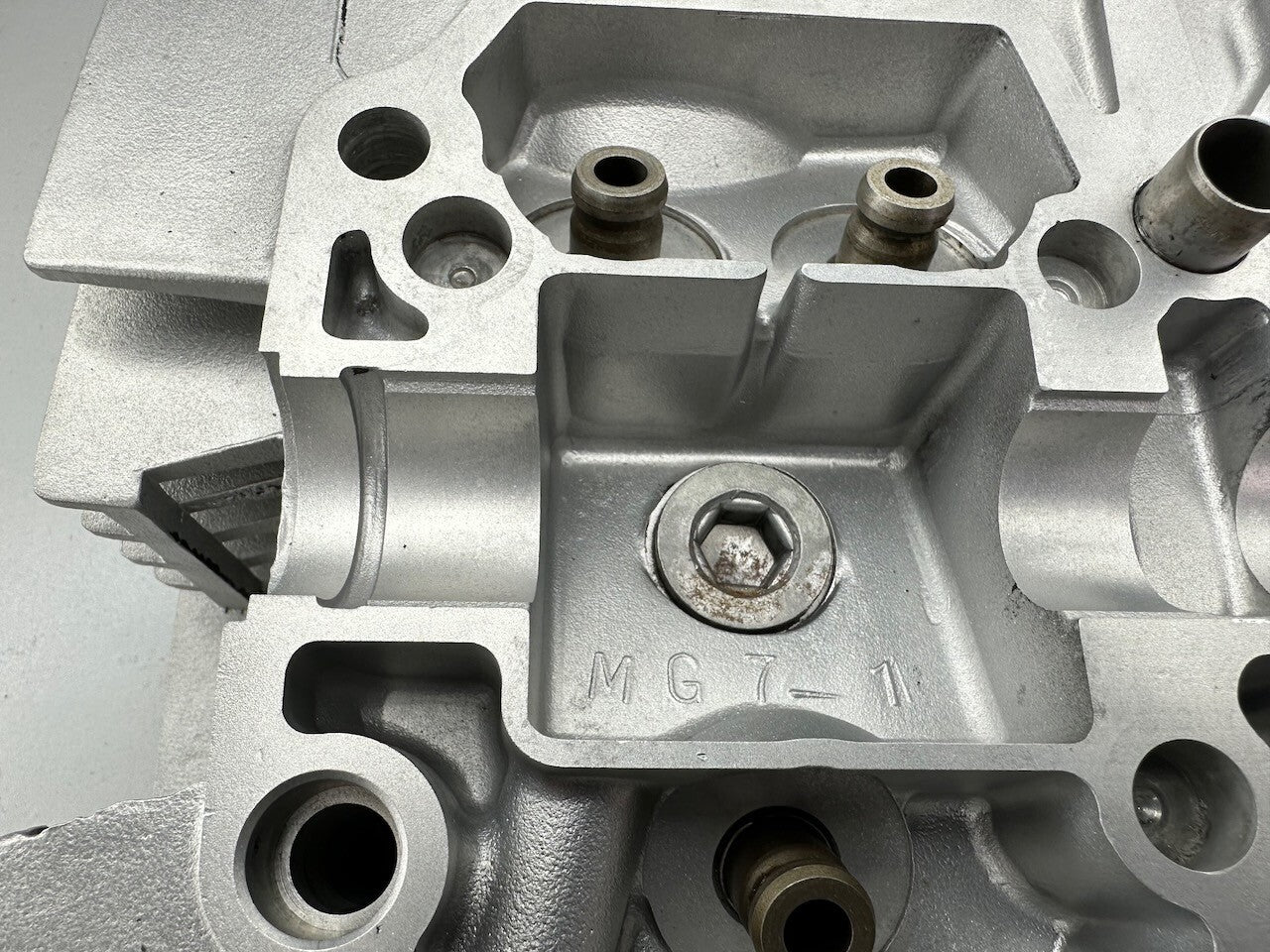 Honda XLV750R Cylinder Head MG7 1 - Vapour Blasted