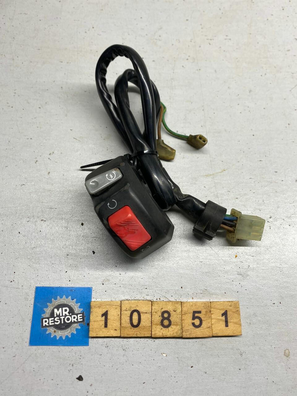 Yamaha YZF600R TZF1000R YZF R7 R/H Kill Run Switch Start Button 4WN-83975