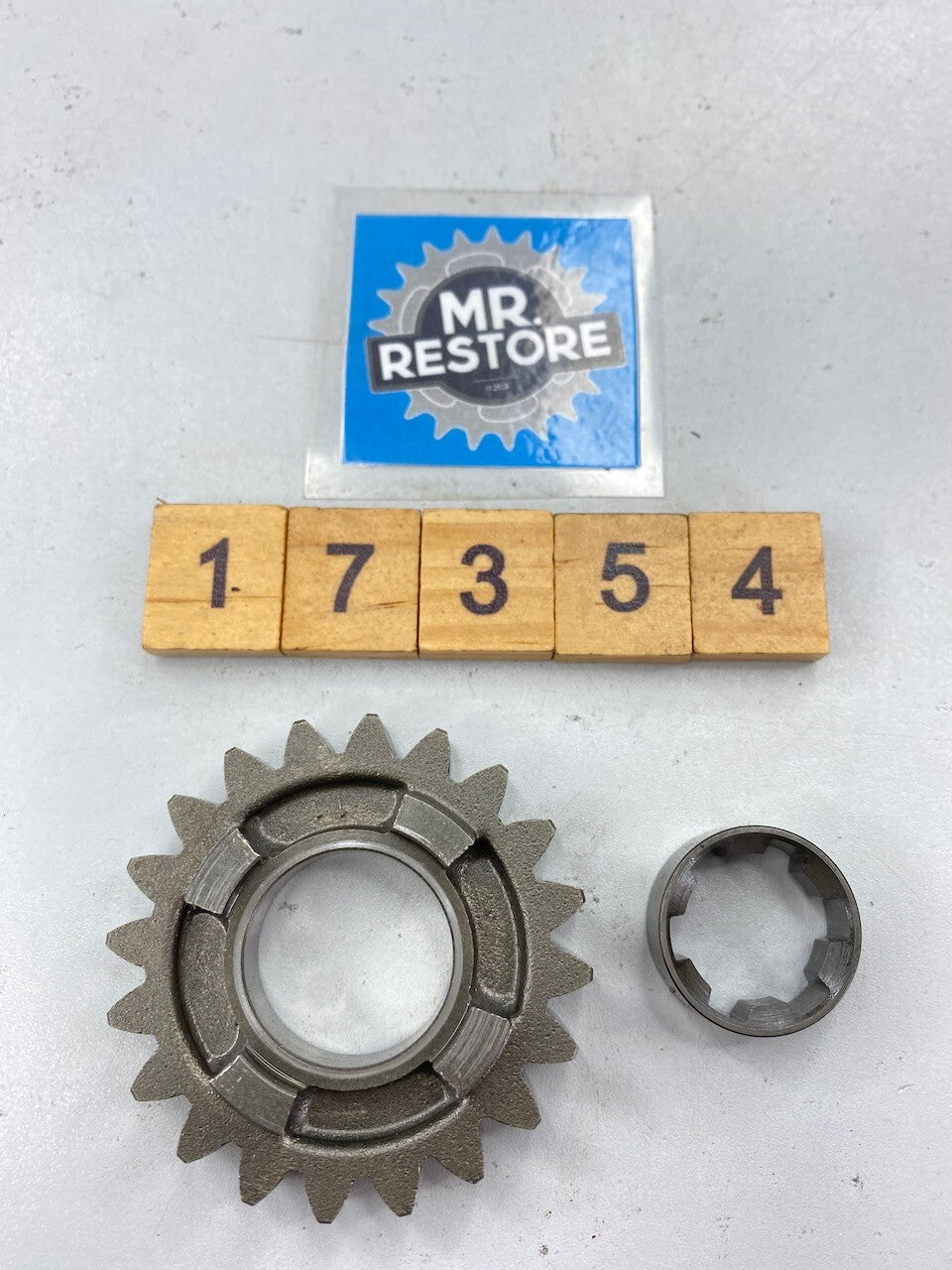 Suzuki RM125 1992-2000 6th Drive Gear (20T) 24261-43D00