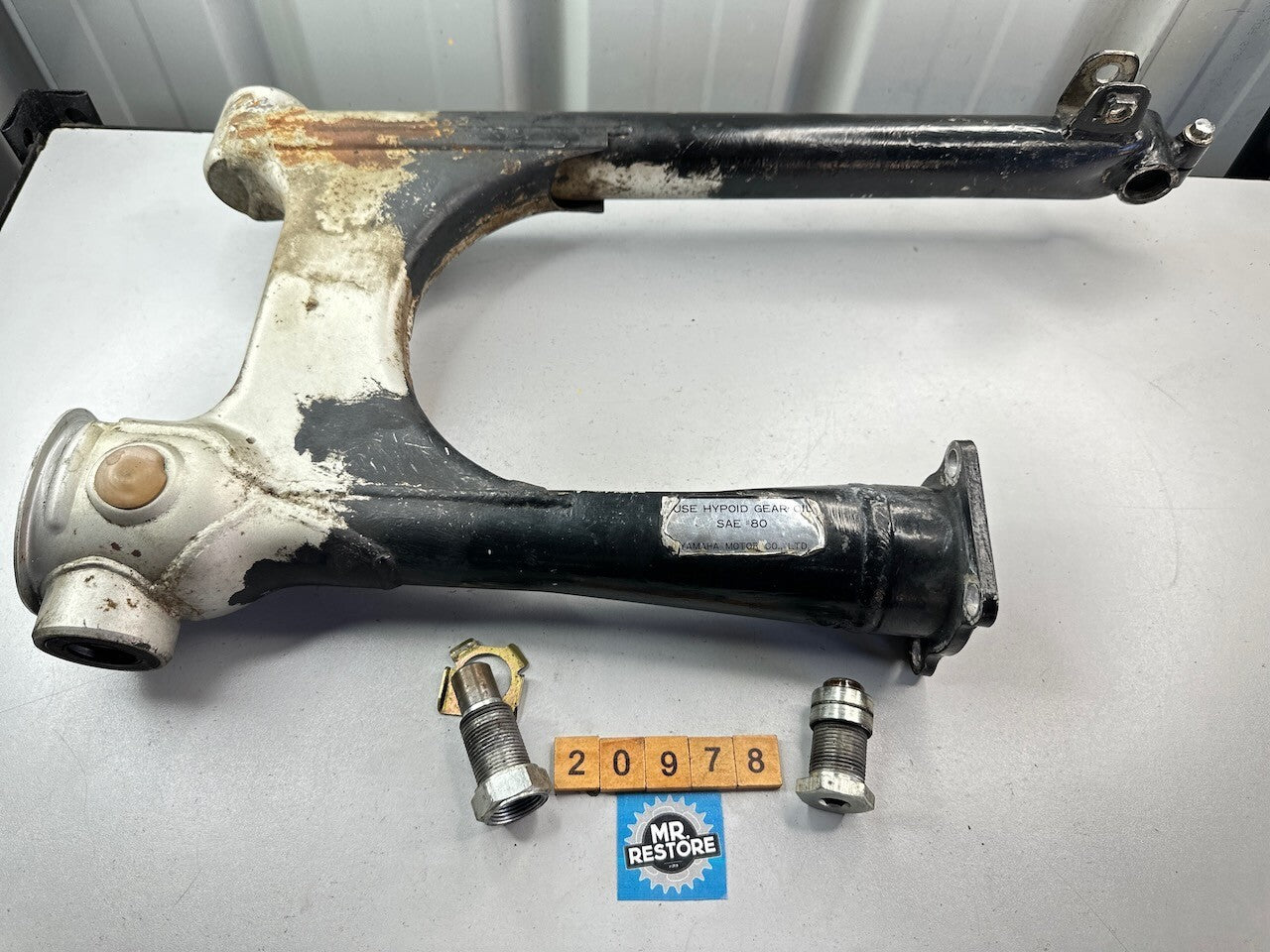 Yamaha XV1100 XV1000 XV750 XV700 Virago Swingarm & Bolts 1RM-22110-00-35
