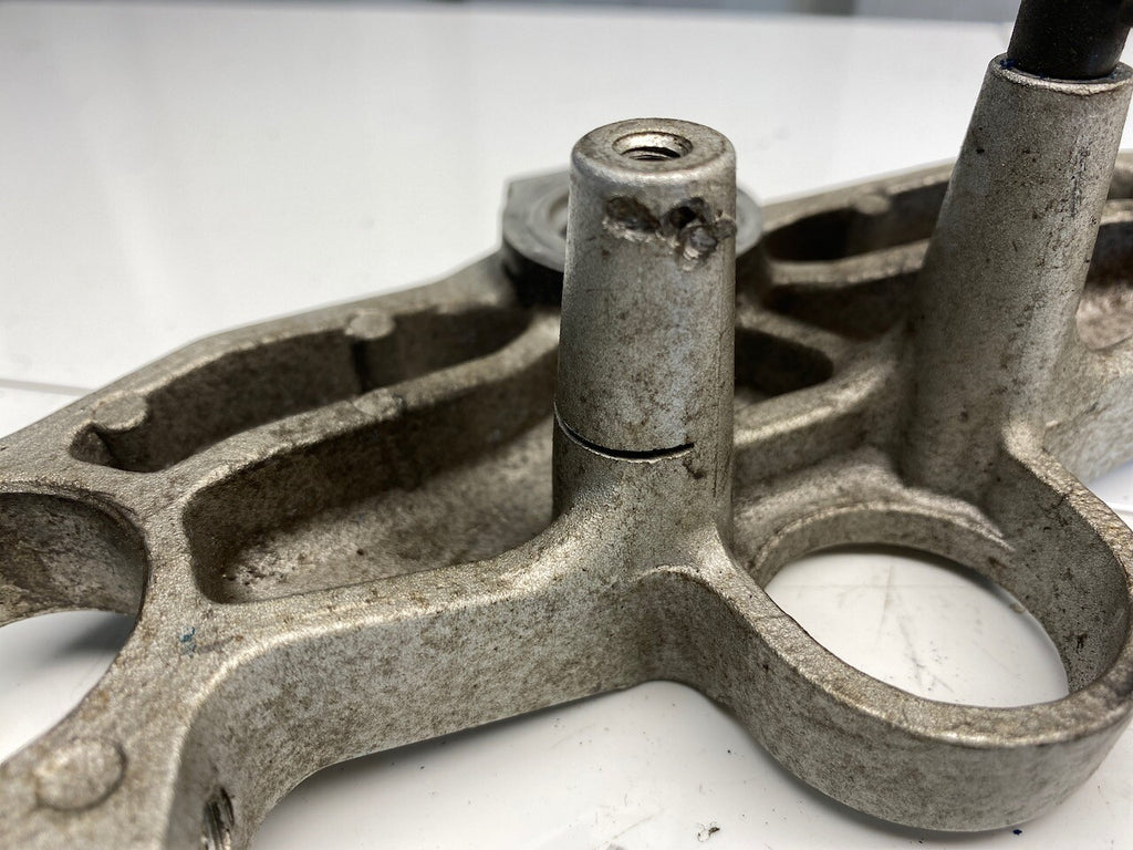 Yamaha FZR250 2KR 3HX1 Top Fork Clamp 2KR-23435