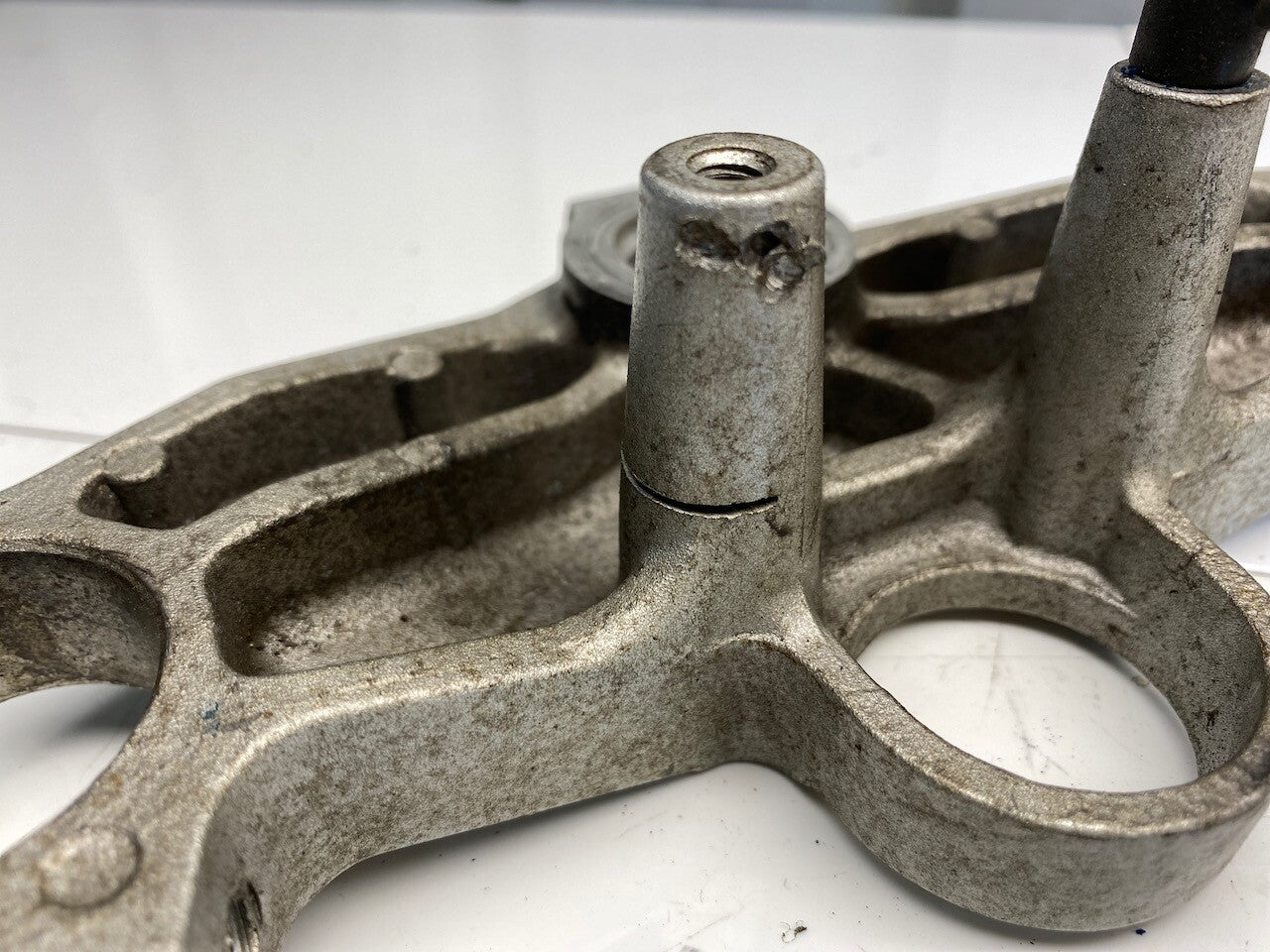 Yamaha FZR250 2KR 3HX1 Top Fork Clamp 2KR-23435